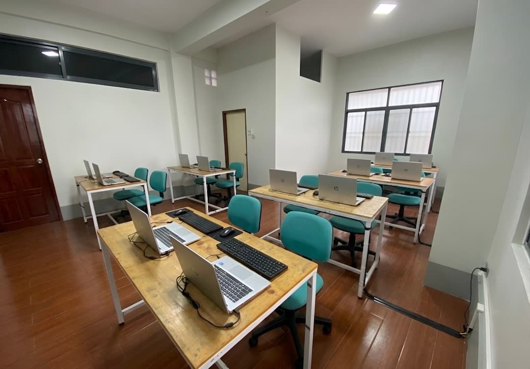 Advanced computer room